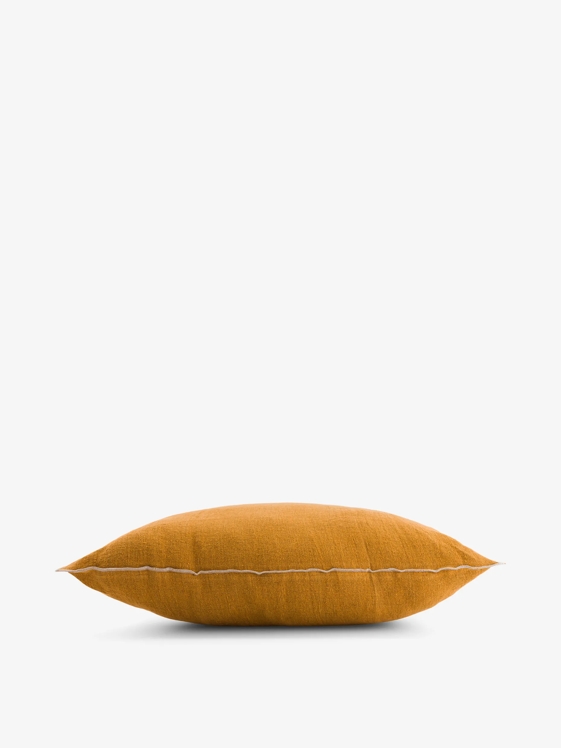 Coussin vintage lin mb jaune 45x45