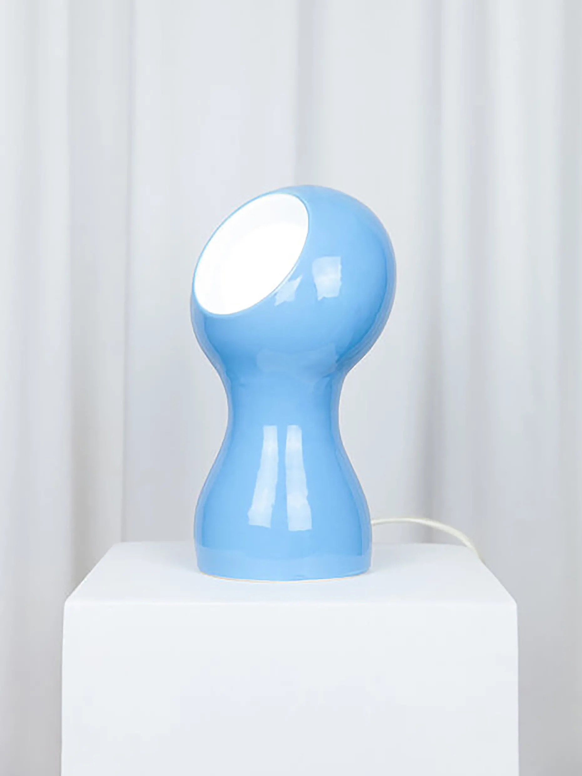 Lampe a poser glob bleu - lola mayeras