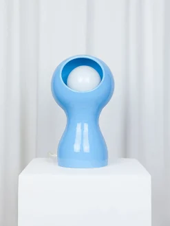 Lampe a poser glob bleu - lola mayeras