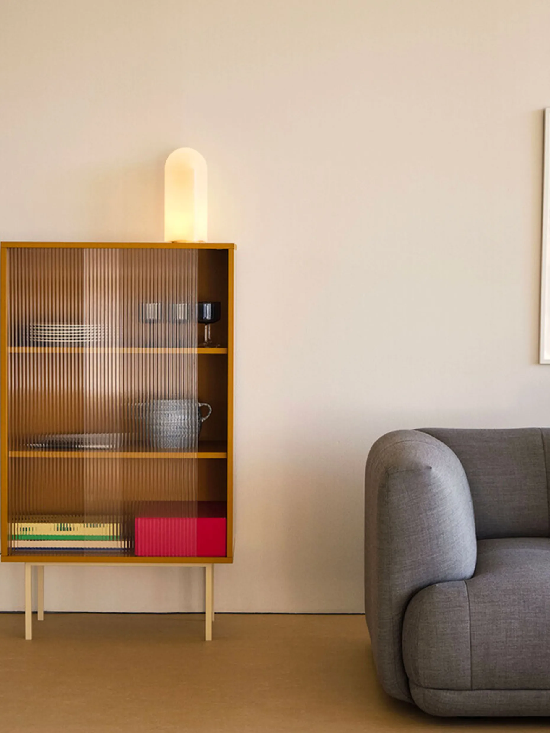 Lampe a poser parade 320 viola heyn-johnsen verre blanc - hay