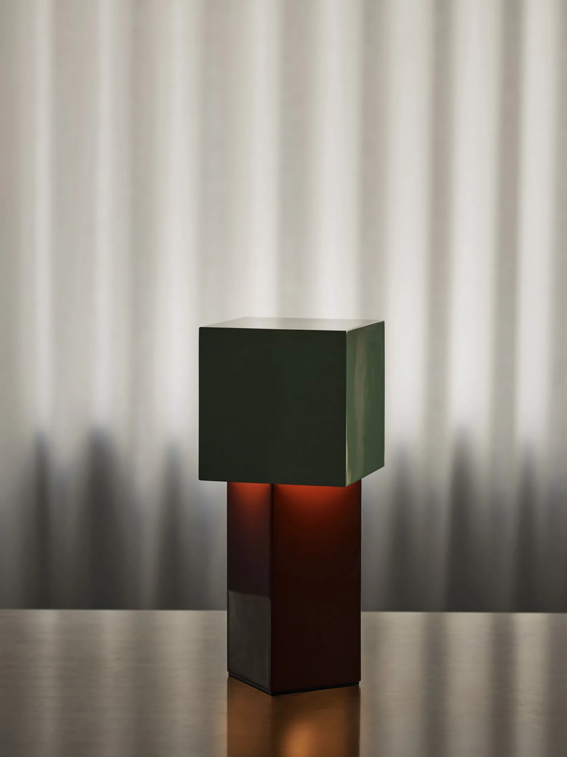 Lampe de table sans fil rechargeable pivot atd7 ochre menthe - &tradition