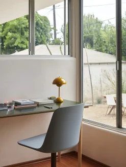 Lampe de table sans fil rechargeable flowerpot vp9 moutarde - &tradition