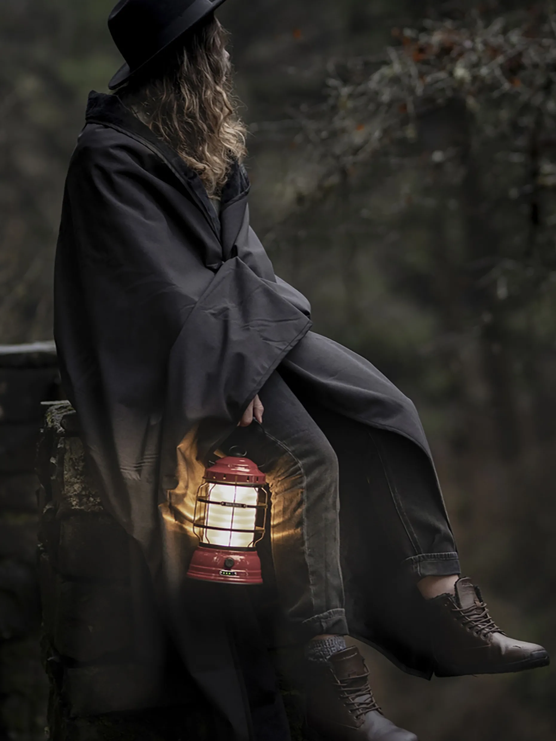 Lampe sans fil rechargeable a poser vintage rouge - barebones