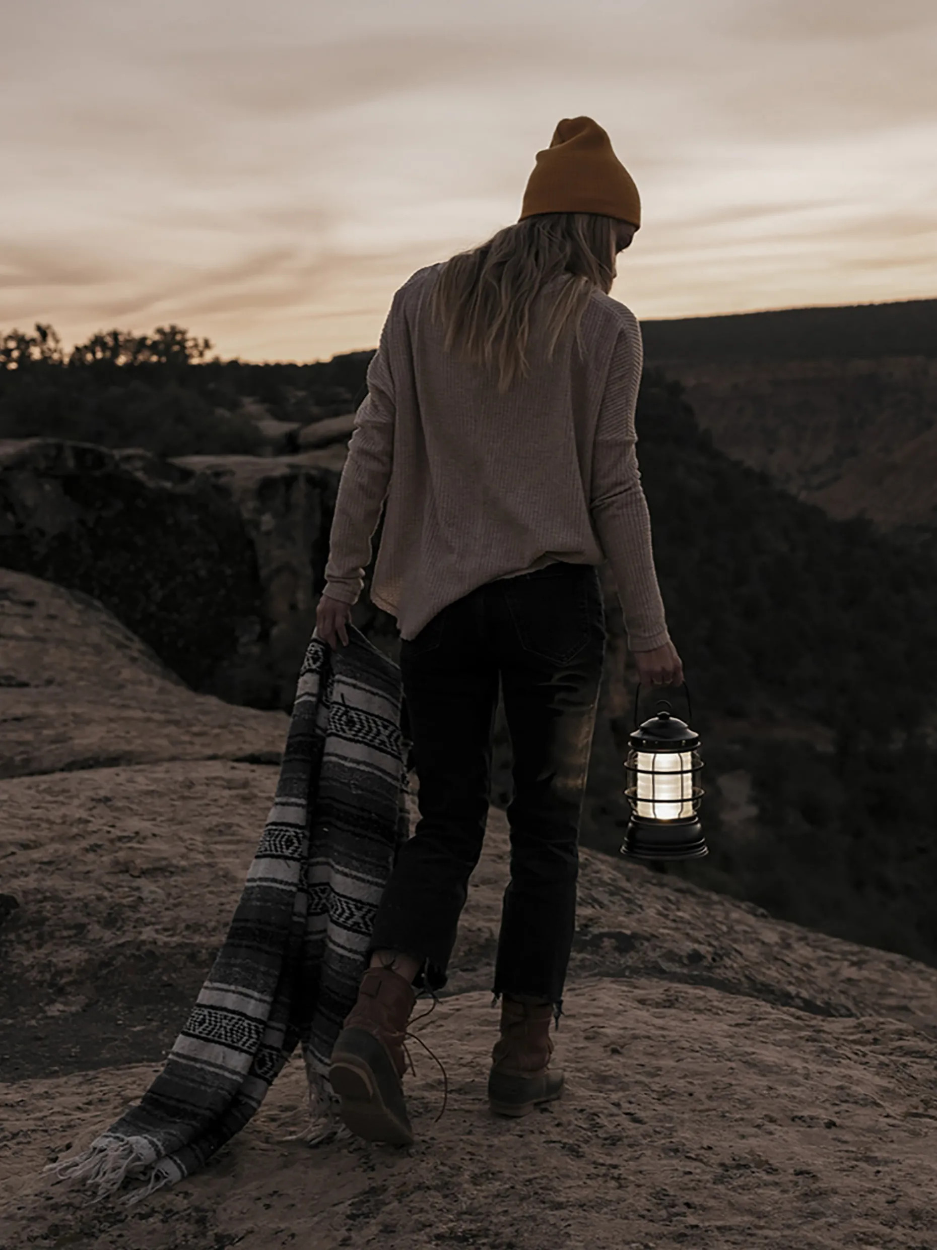 Lampe sans fil rechargeable a poser vintage noir mat - barebones