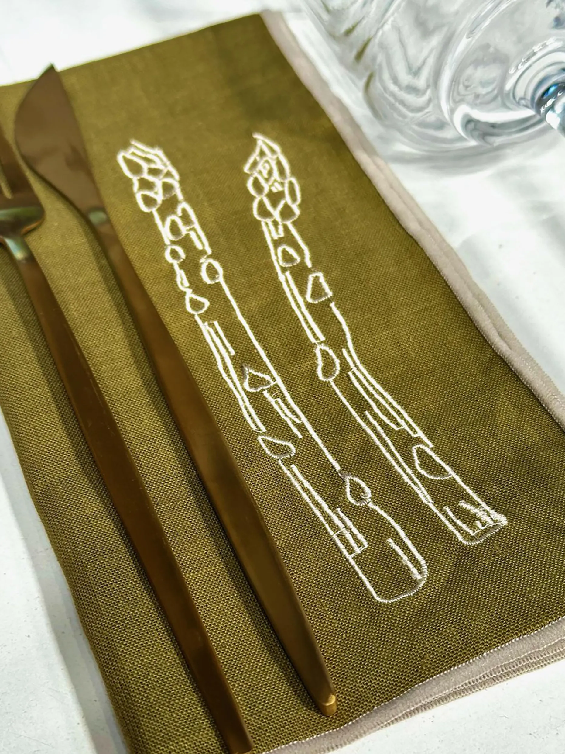 Lot de 2 srviettes asperges kaki - the eclectic lifestyle