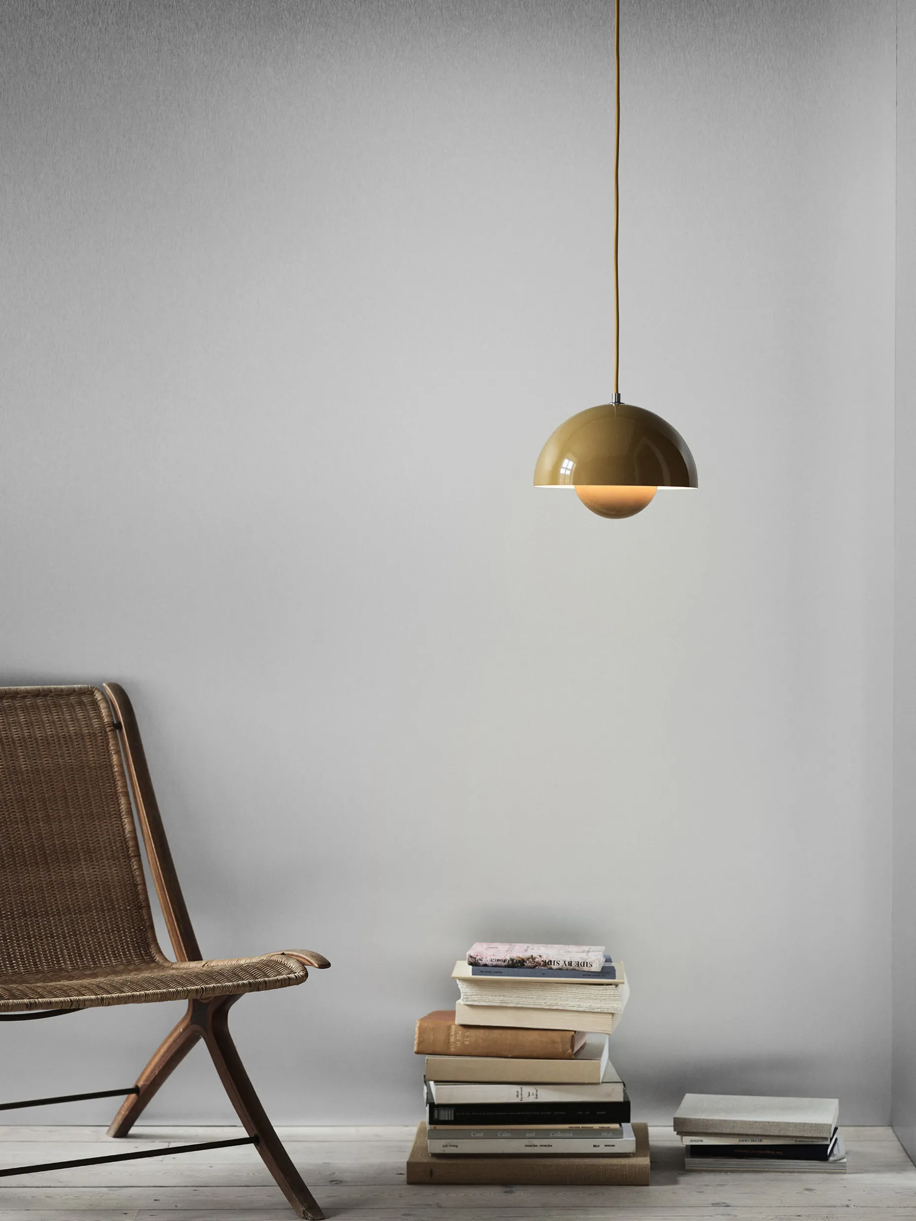 Suspension flowerpot vp1 moutarde - &tradition