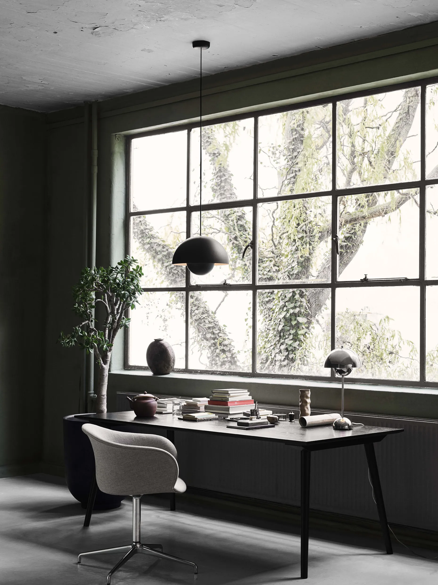 Suspension flowerpot vp7 noir mat - &tradition