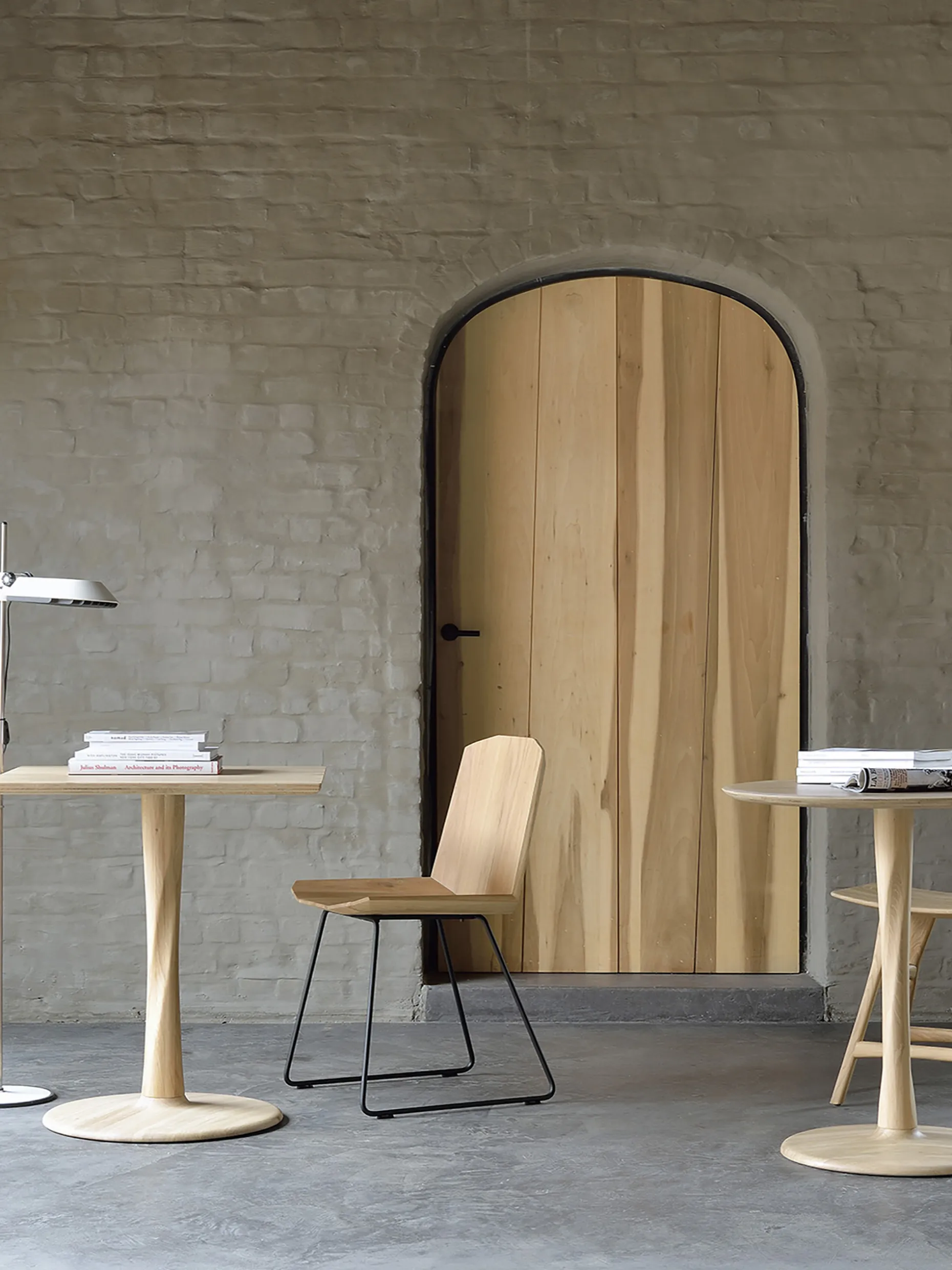 Table carre torsion chene massif 70 cm - ethnicraft